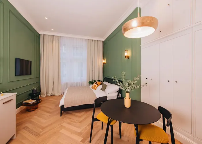 Luxury Design Apartment At Old Town Square With Air Condition